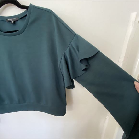 Romeo & Juliet Hunter Green Ruffle Long Sleeve Knit Round Neck Sweater S - Picture 4 of 9